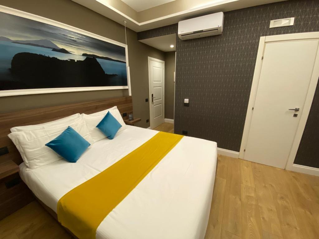 7Th Floor Suite Naples Luaran gambar