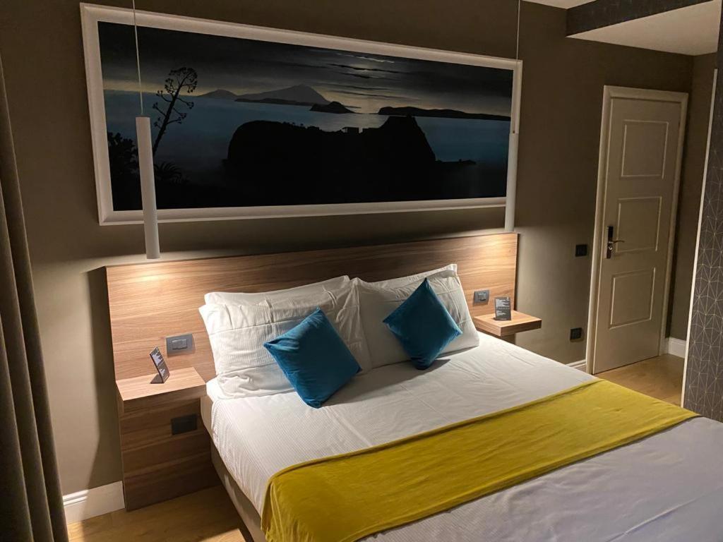 7Th Floor Suite Naples Luaran gambar
