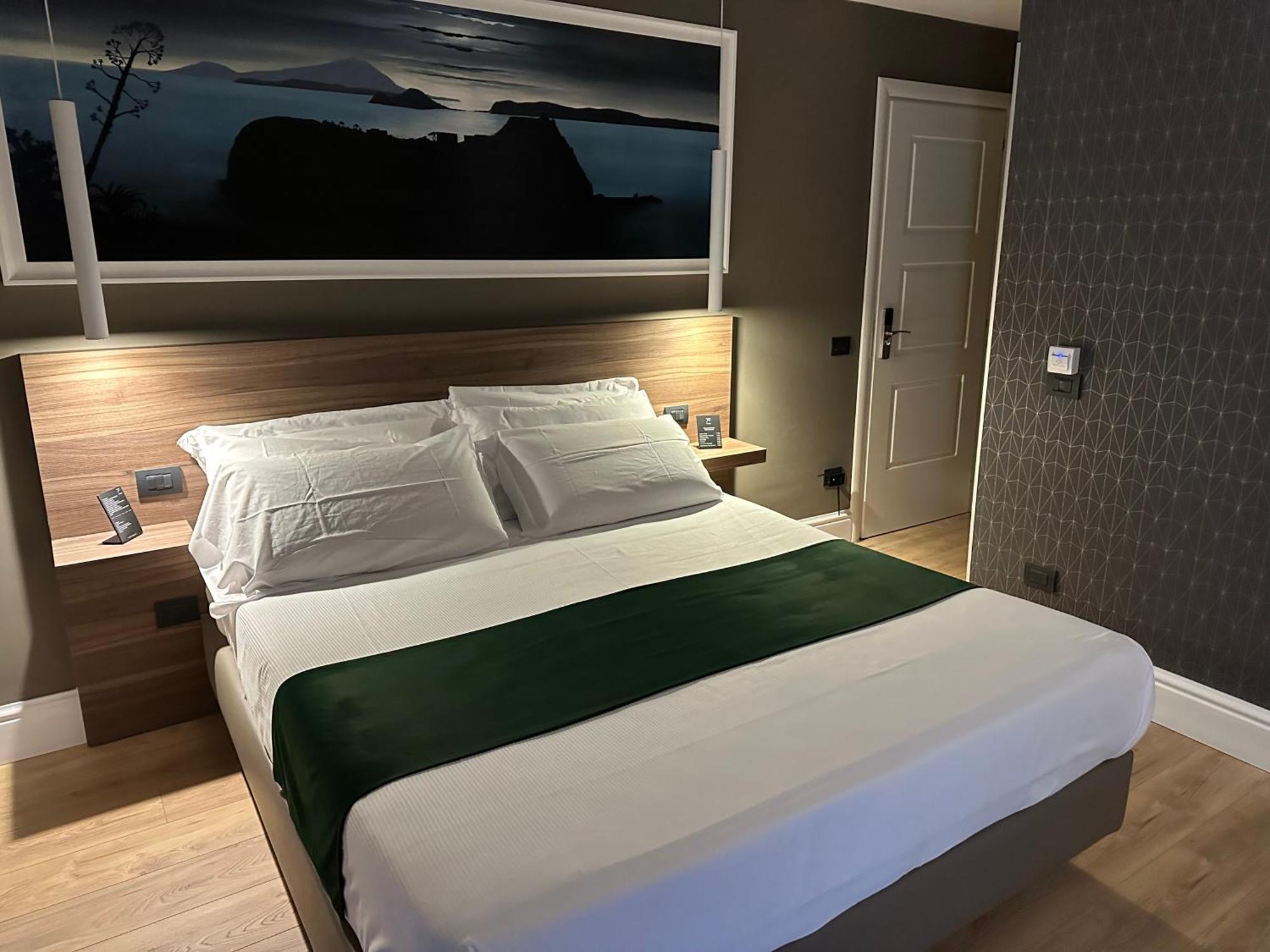 7Th Floor Suite Naples Luaran gambar