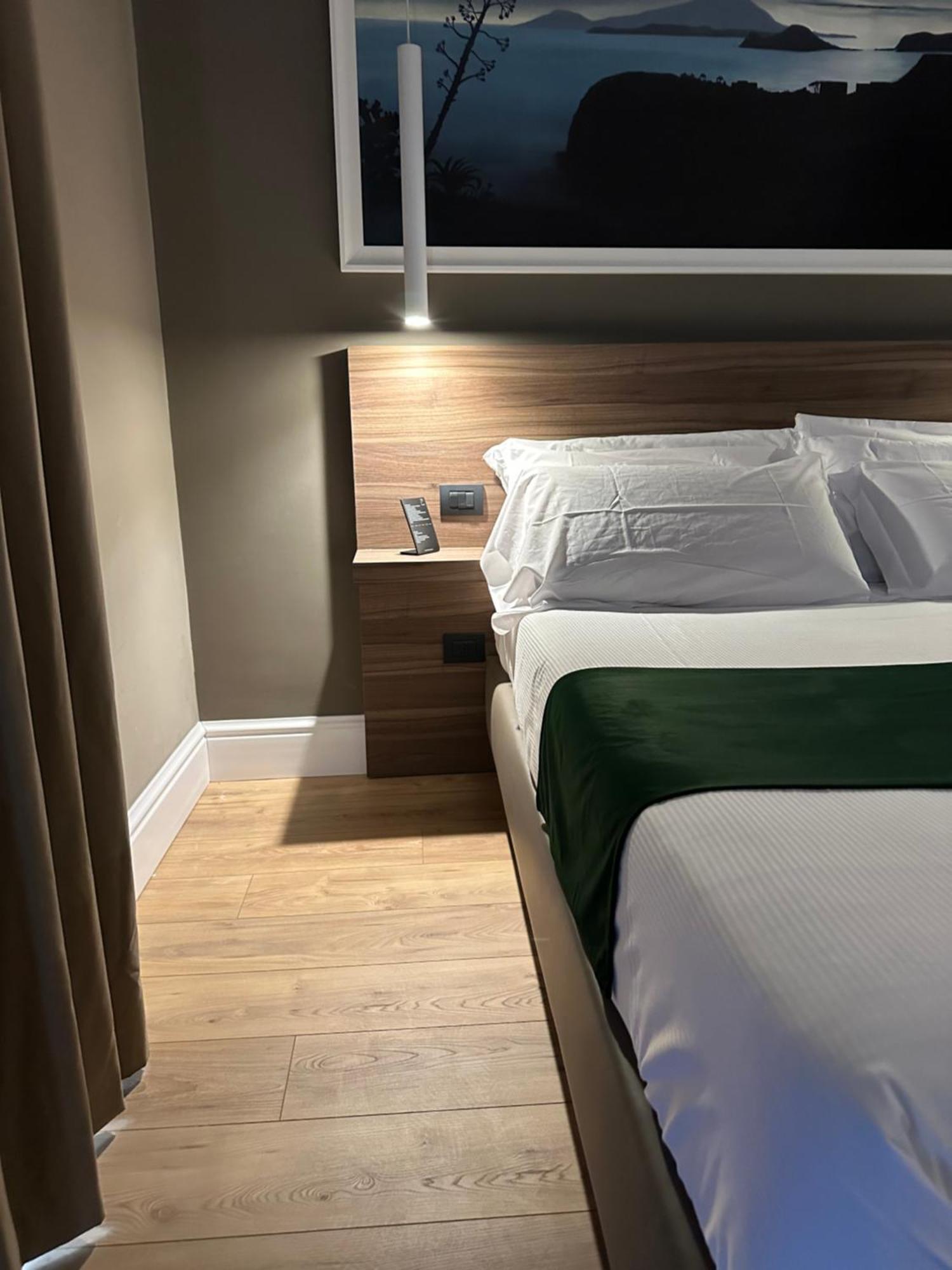 7Th Floor Suite Naples Luaran gambar