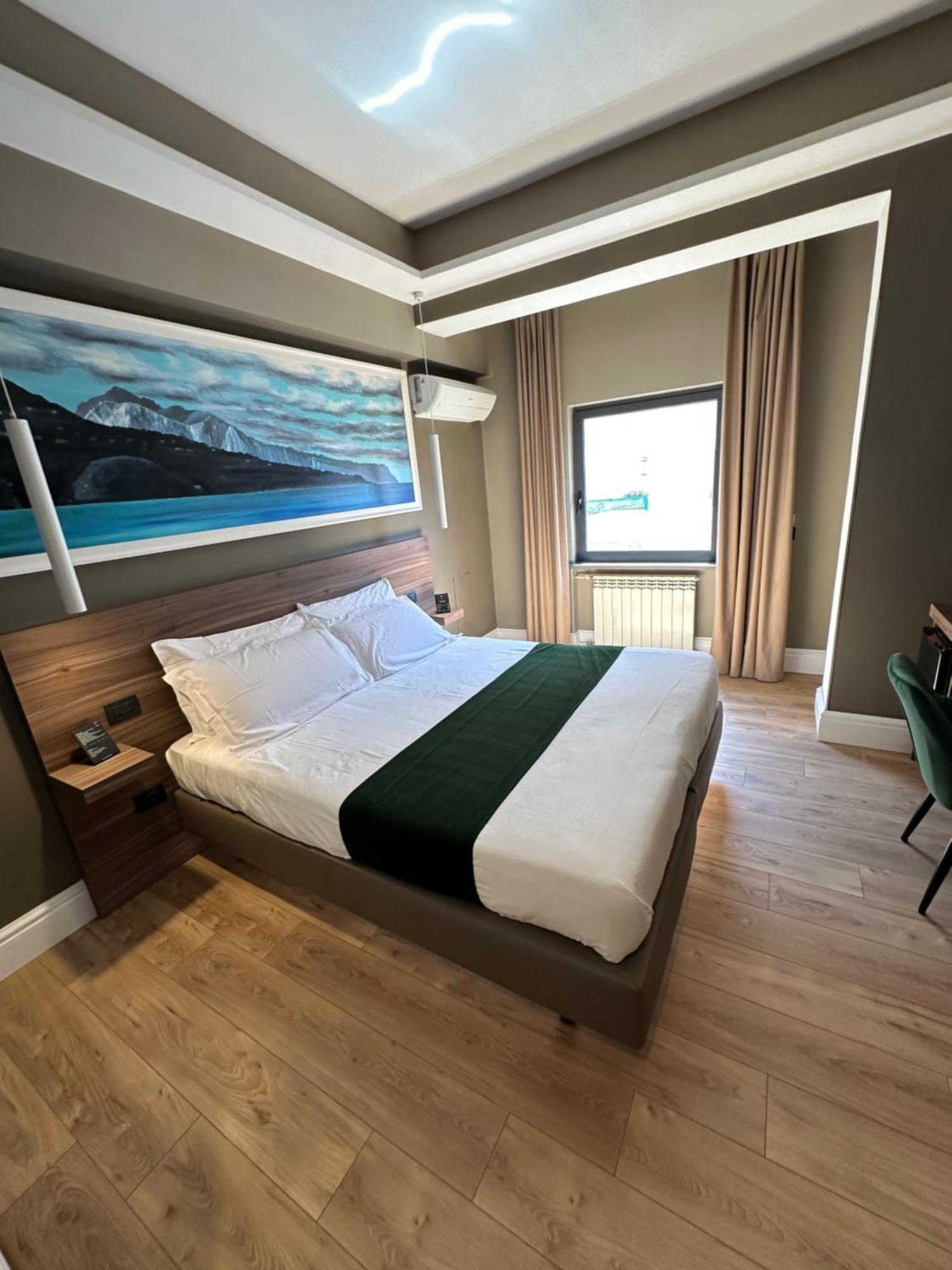7Th Floor Suite Naples Luaran gambar