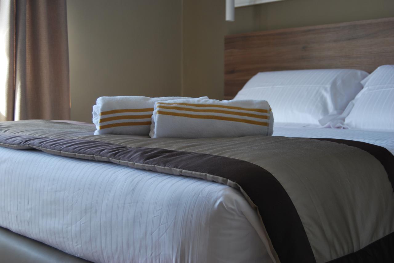 7Th Floor Suite Naples Luaran gambar