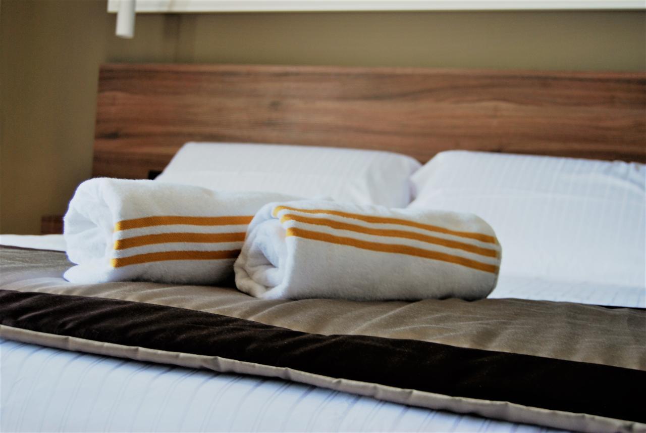 7Th Floor Suite Naples Luaran gambar