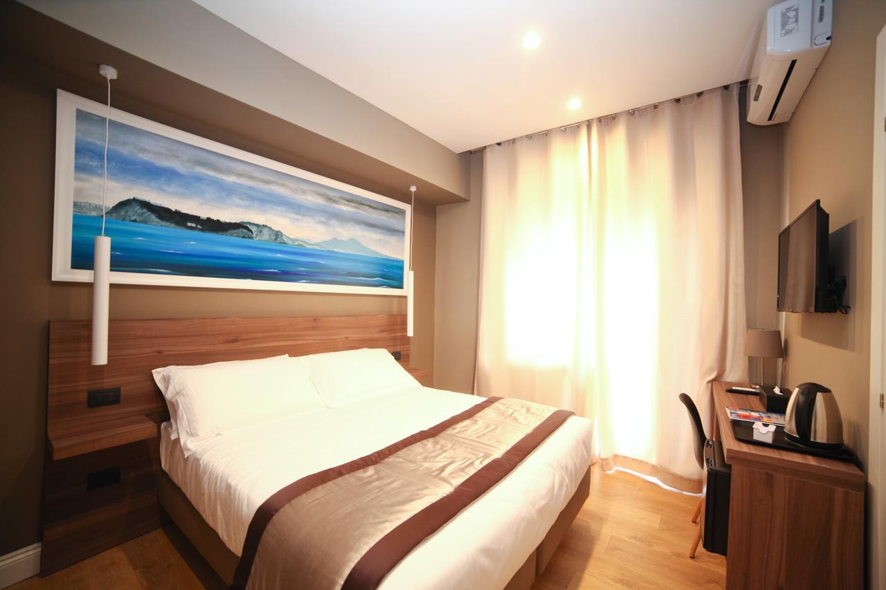 7Th Floor Suite Naples Luaran gambar