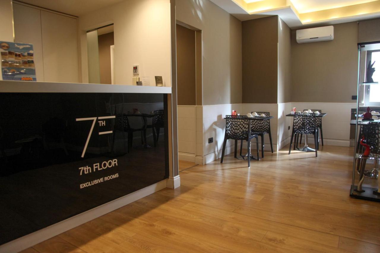 7Th Floor Suite Naples Luaran gambar